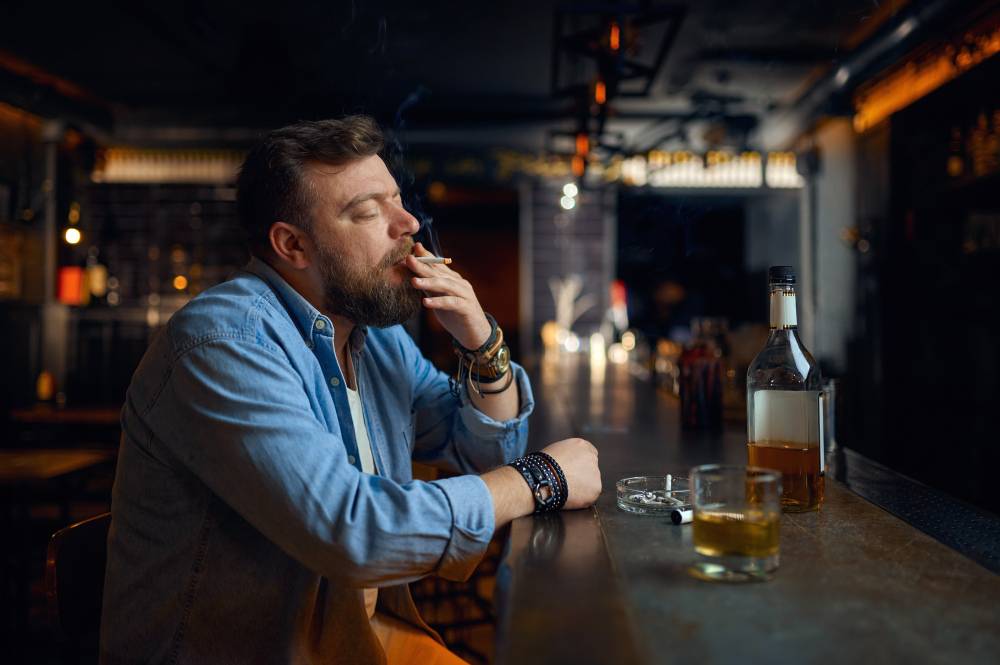 Manipulacje niepijącego alkoholika: Sposoby komunikacji